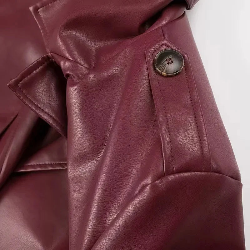 Burgundy Icon – Kunstleder Trenchcoat